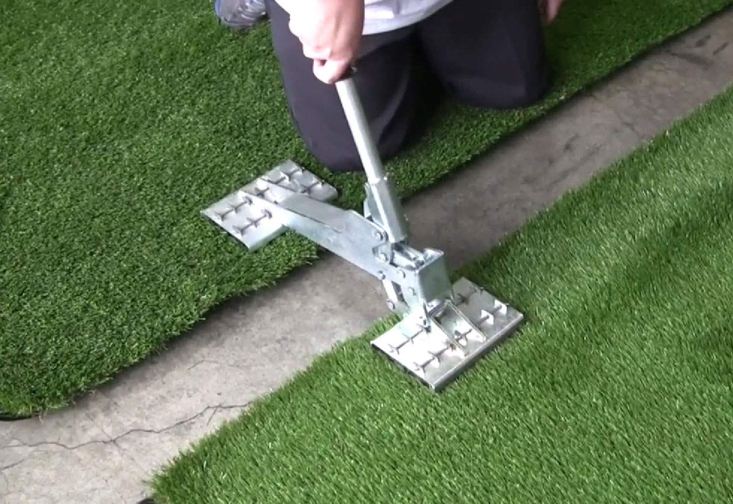 Artificial Grass Puller Tool