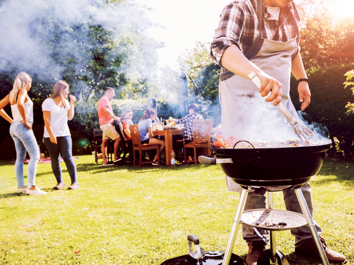 can-i-bbq-on-my-gst-turf-without-damaging-it-find-out-how-to-enjoy-a