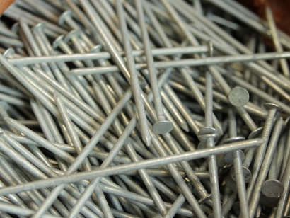 Galvanized spikes nails for artificial grass installation