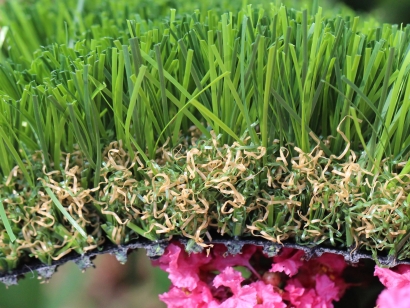 High Sierra artificial turf for playgrounds